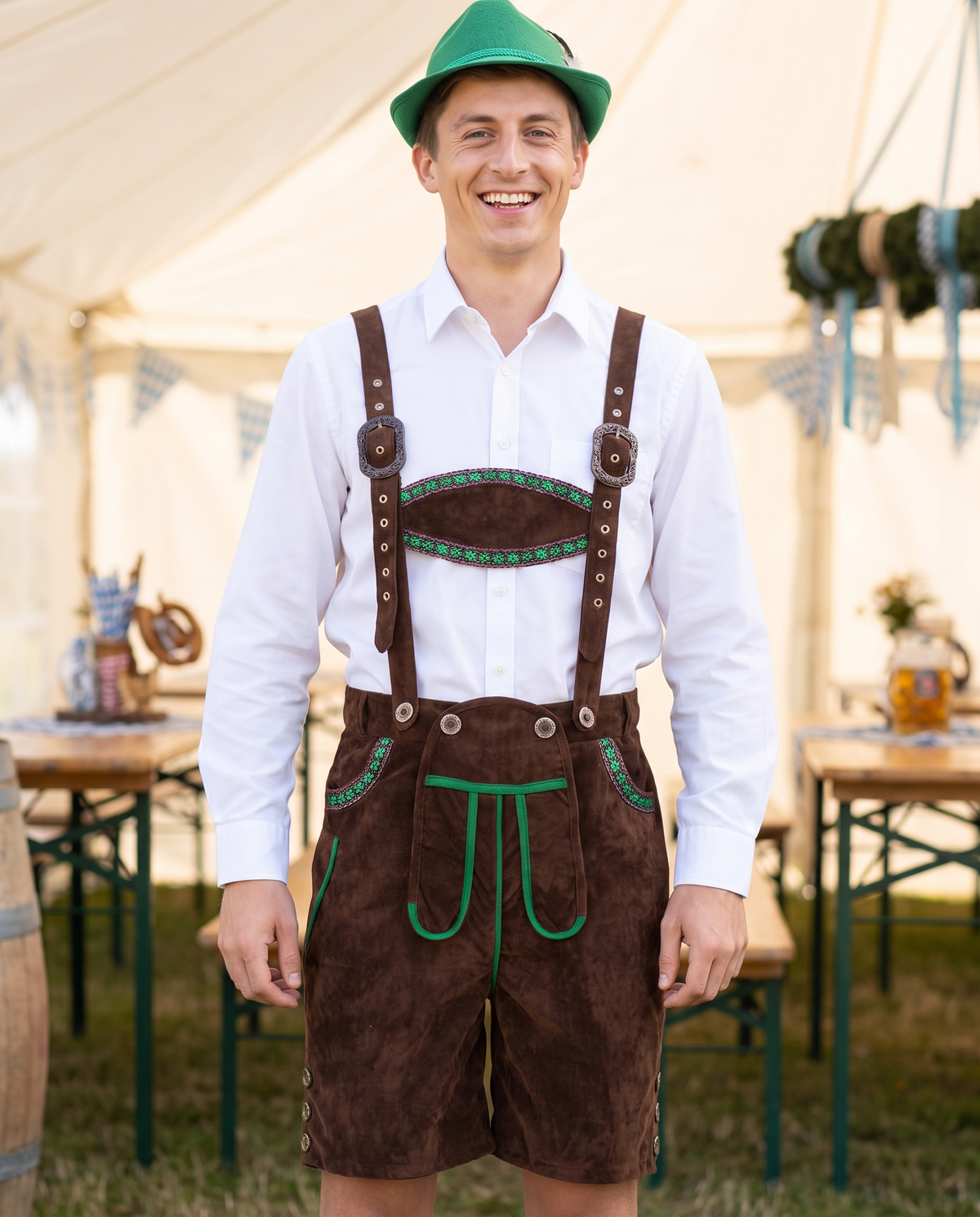 Man wearing brown deluxe lederhosen